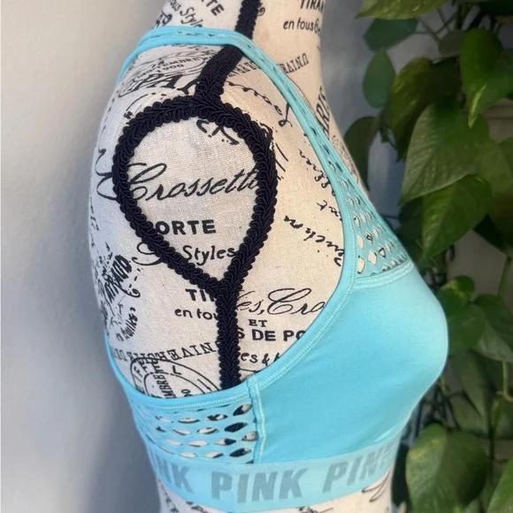 NWT Victoria’s Secret PINK Sports Bra Baby Blue size XS - Picture 2 of 4